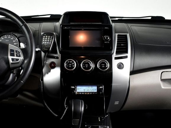 Mitsubishi Pajero Sport, 2.5 л, АТ, 2015 фото 8