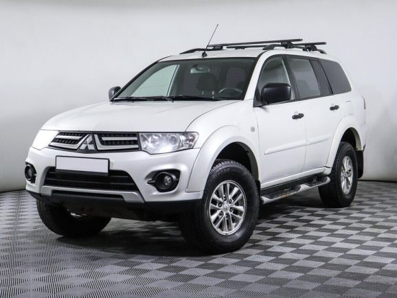 Mitsubishi Pajero Sport, 2.5 л, АТ, 2015 фото 3