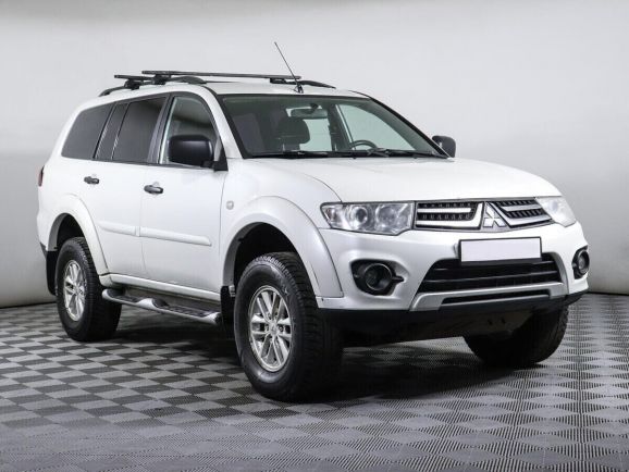 Mitsubishi Pajero Sport, 2.5 л, АТ, 2015 фото 5