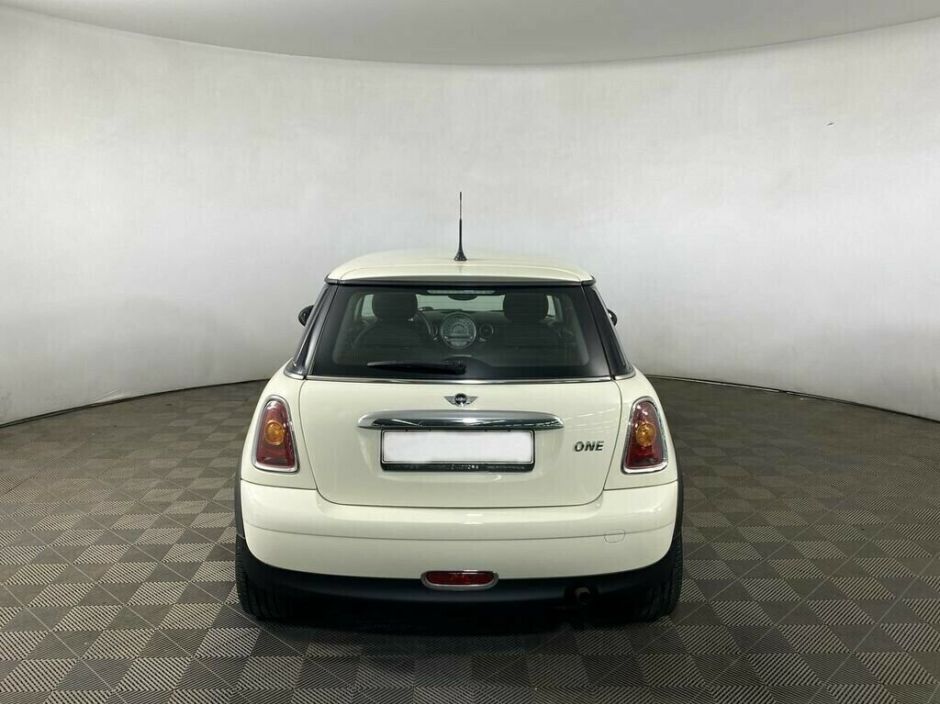 MINI Hatch, 1.6 л, АТ, 2010 фото 6