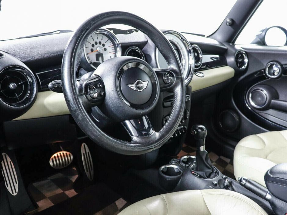 MINI Hatch, 1.6 л, АТ, 2012 фото 11