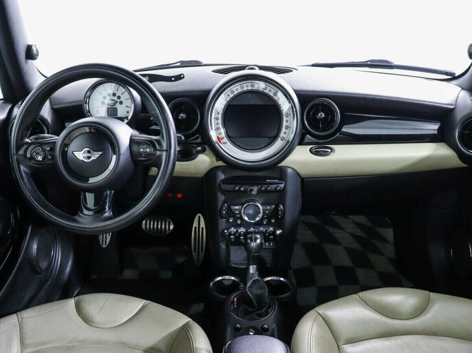 MINI Hatch, 1.6 л, АТ, 2012 фото 12