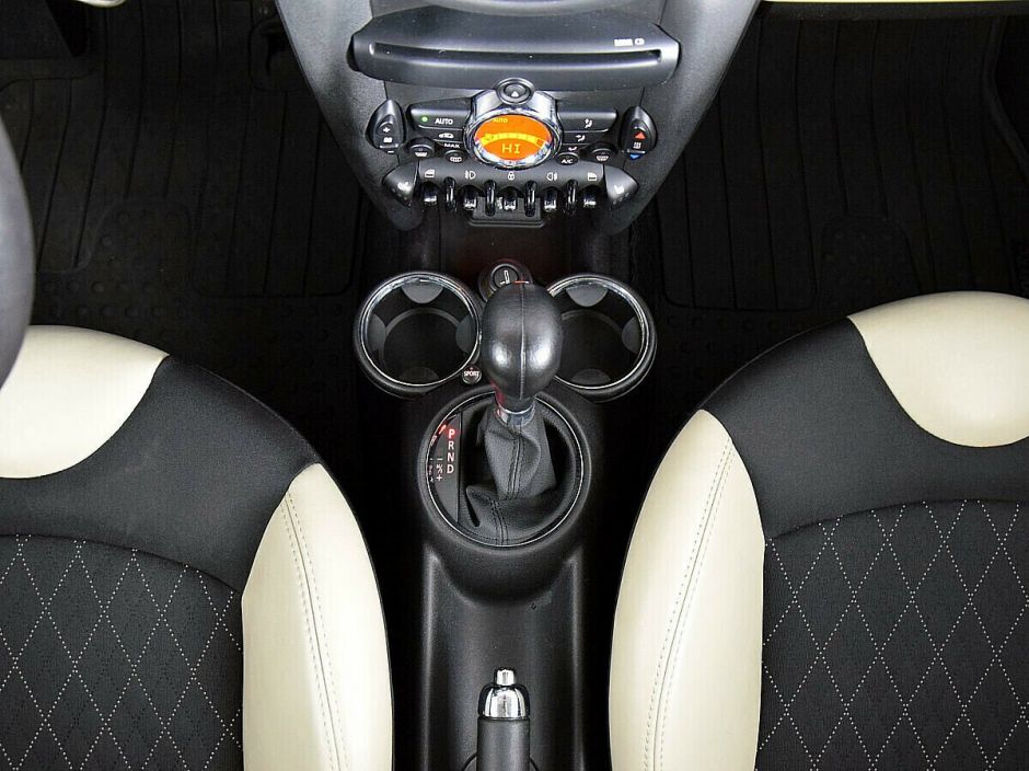 MINI Hatch, 1.6 л, АТ, 2013 фото 14