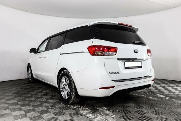 Kia Carnival, 2.2 л, АТ, 2019 фото 4