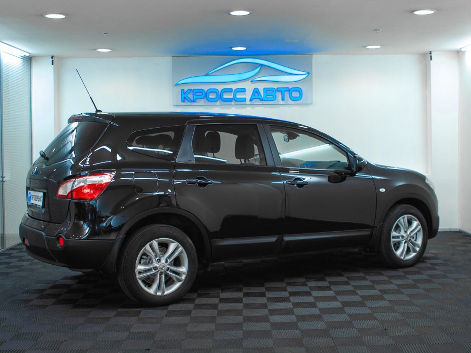 Nissan Qashqai+2 LE+, 2.0 л, Вариатор, 2011 фото 4