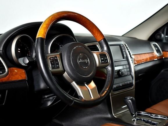 Jeep Grand Cherokee, 3.0 л, АТ, 2011 фото 2