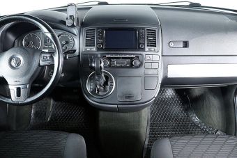 Volkswagen Multivan, 2.0 л, РКПП, 2011 фото 9