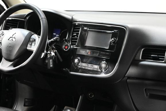 Mitsubishi Outlander, 2.4 л, Вариатор, 2012 фото 10