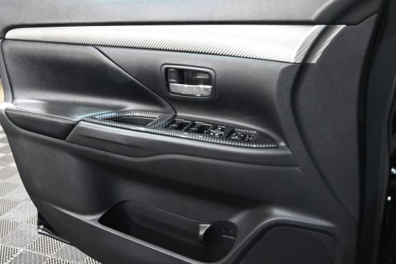 Mitsubishi Outlander, 2.4 л, Вариатор, 2012 фото 2