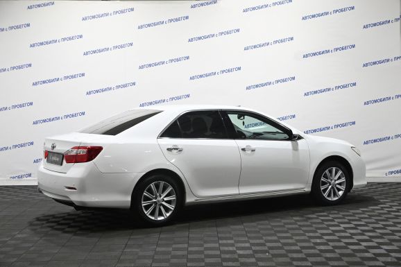 Toyota Camry, 2.5 л, АТ, 2014 фото 4