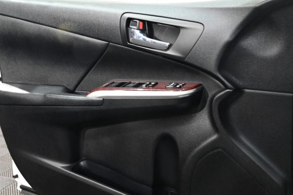 Toyota Camry, 2.5 л, АТ, 2014 фото 9