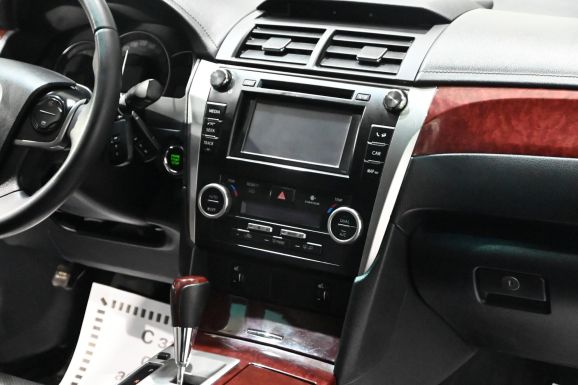 Toyota Camry, 2.5 л, АТ, 2014 фото 1