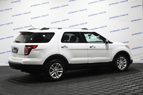 Ford Explorer, 3.5 л, АТ, 2013 фото 4