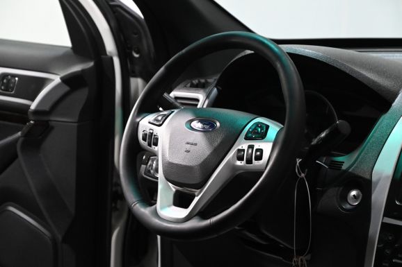 Ford Explorer, 3.5 л, АТ, 2013 фото 2