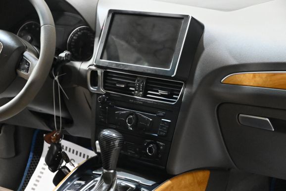 Audi Q5, 2.0 л, Робот, 2010 фото 1