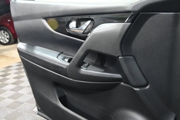 Nissan Qashqai, 2.0 л, Вариатор, 2016 фото 9