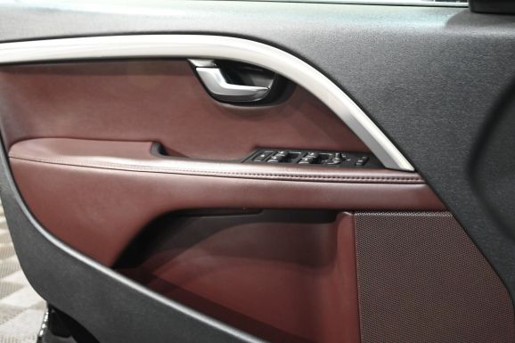 Volvo S80, 2.5 л, АТ, 2012 фото 9