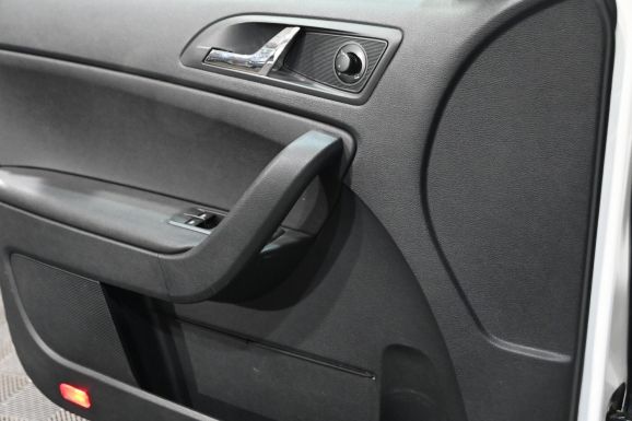 Skoda Yeti, 1.4 л, Робот, 2014 фото 9