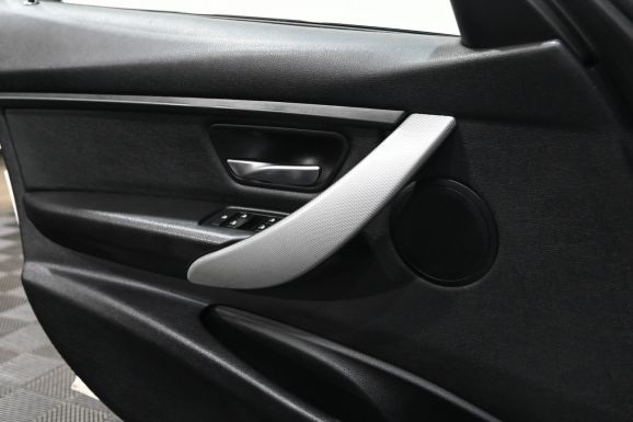 BMW 3 серии, 2.0 л, АТ, 2014 фото 11