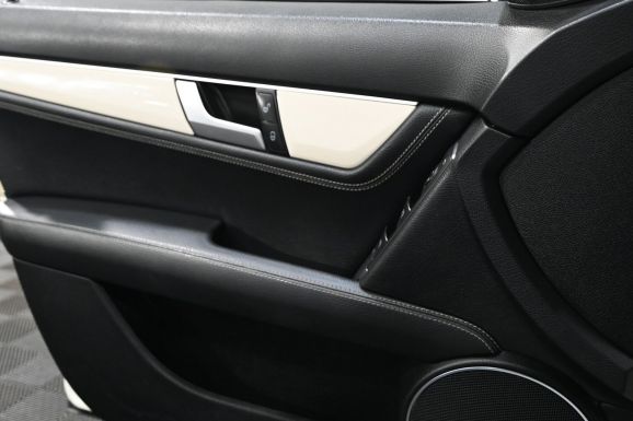 Mercedes-Benz C-Класс, 1.8 л, АТ, 2013 фото 2