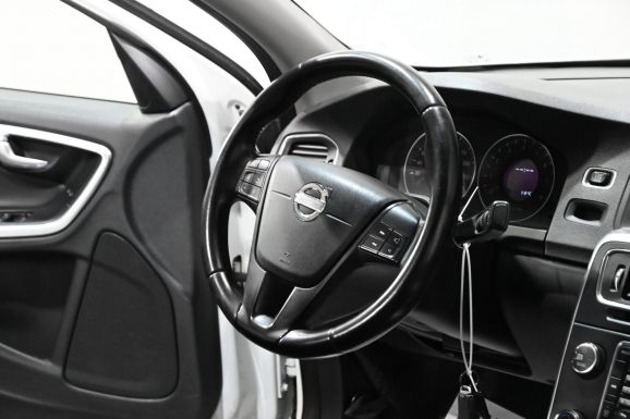 Volvo S60, 1.6 л, Робот, 2012 фото 10