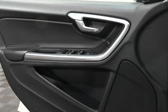 Volvo S60, 1.6 л, Робот, 2012 фото 11