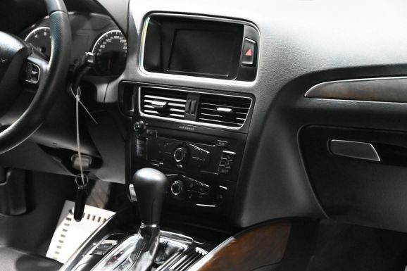 Audi Q5, 2.0 л, Робот, 2011 фото 2