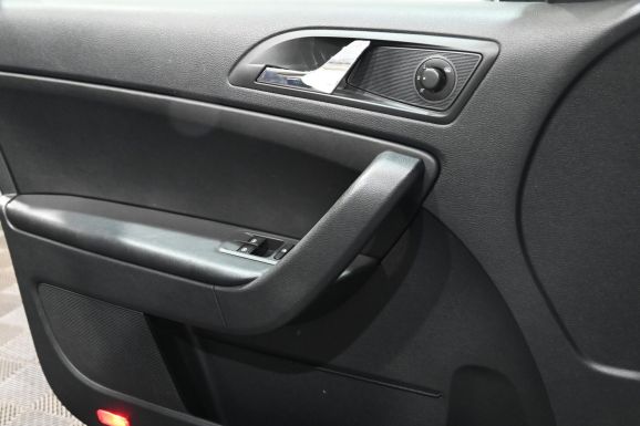 Skoda Yeti, 1.4 л, Робот, 2013 фото 11