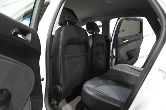 Opel Astra, 1.4 л, АТ, 2013 фото 1