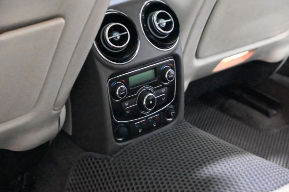 Jaguar XJ, 3.0 л, АТ, 2012 фото 2