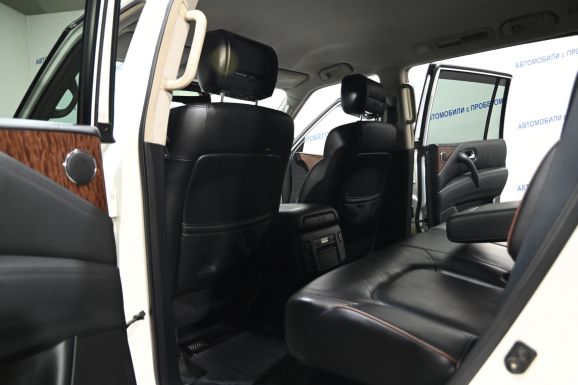 Nissan Patrol, 5.6 л, АТ, 2011 фото 8