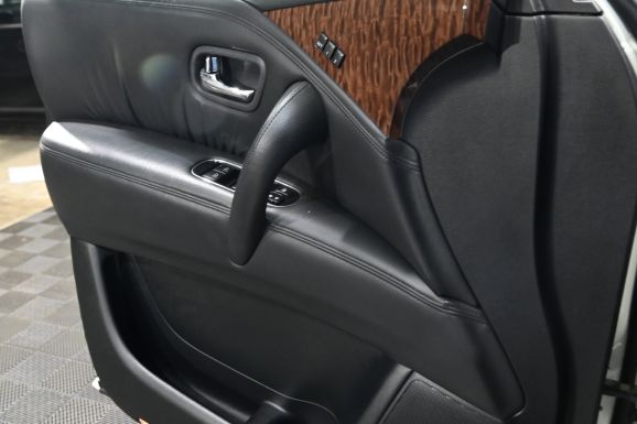 Nissan Patrol, 5.6 л, АТ, 2011 фото 9