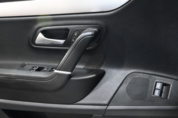 Volkswagen Passat CC, 2.0 л, Робот, 2011 фото 9