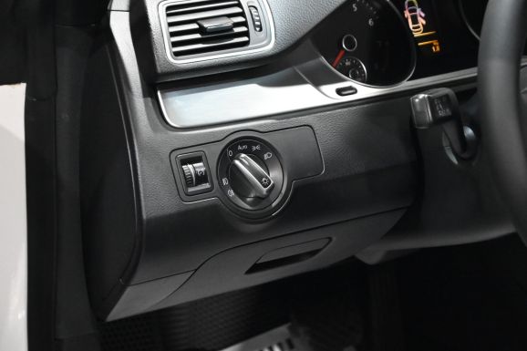 Volkswagen Passat CC, 2.0 л, Робот, 2011 фото 11