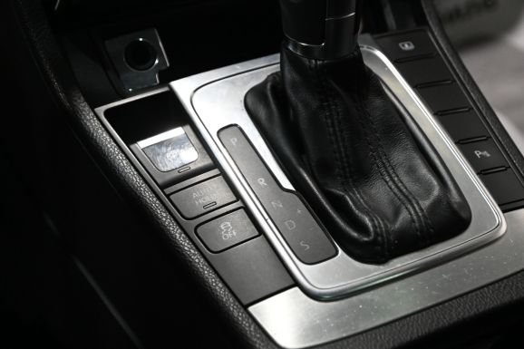 Volkswagen Passat CC, 2.0 л, Робот, 2011 фото 1