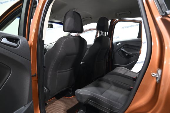 Ford Kuga, 2.5 л, АТ, 2015 фото 1