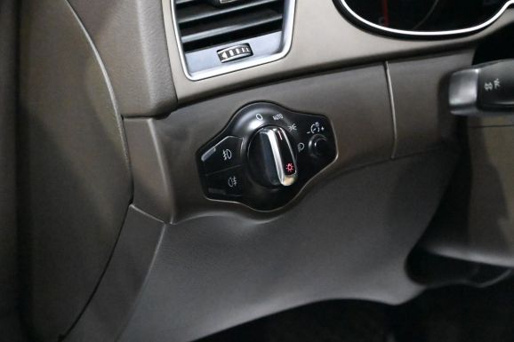 Audi A4, 1.8 л, Вариатор, 2012 фото 11