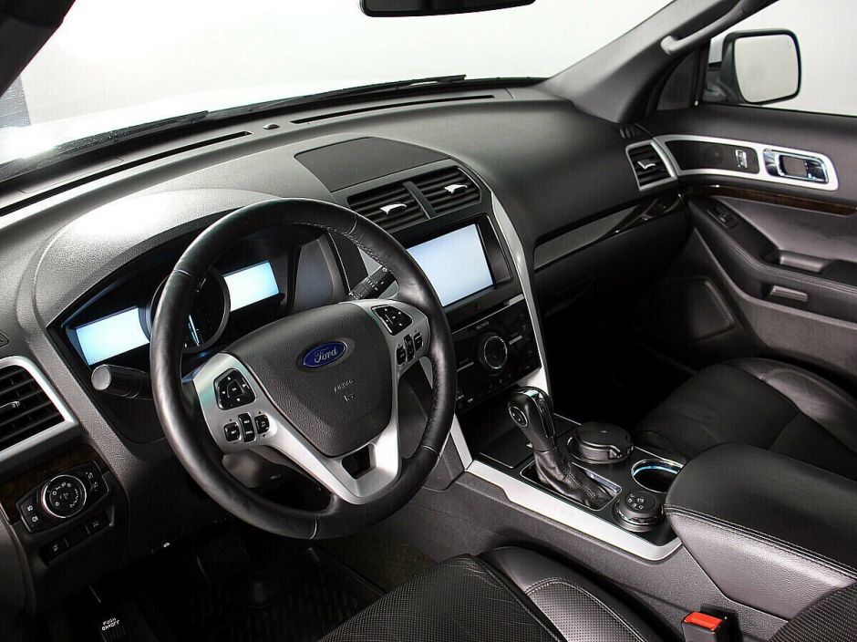 Ford Explorer, 3.5 л, АТ, 2014 фото 10