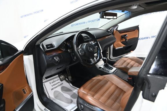 Volkswagen Passat CC, 1.8 л, Робот, 2011 фото 7