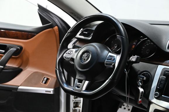 Volkswagen Passat CC, 1.8 л, Робот, 2011 фото 8