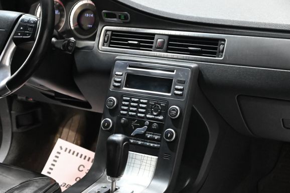 Volvo XC70, 2.4 л, АТ, 2010 фото 2