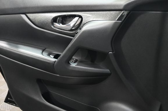 Nissan X-Trail, 2.5 л, Вариатор, 2016 фото 1