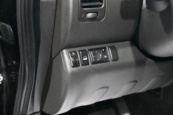 Nissan Pathfinder, 2.5 л, АТ, 2013 фото 10