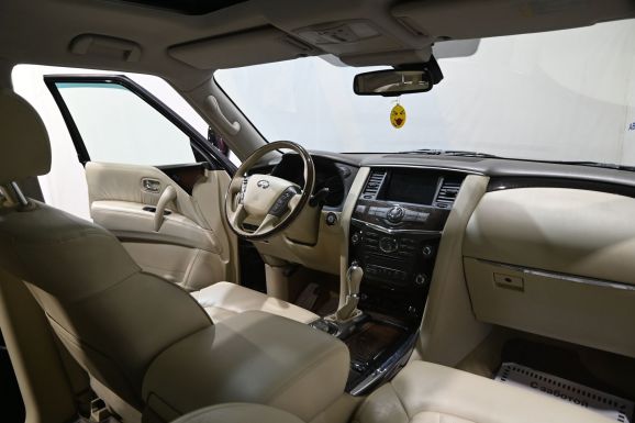 Infiniti QX56, 5.6 л, АТ, 2011 фото 7