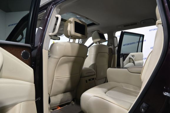 Infiniti QX56, 5.6 л, АТ, 2011 фото 8