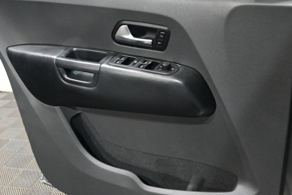 Volkswagen Amarok, 2.0 л, МТ, 2012 фото 1