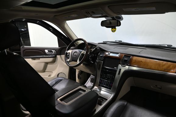 Cadillac Escalade, 6.2 л, АТ, 2011 фото 7
