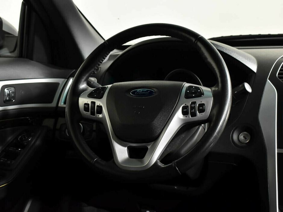 Ford Explorer, 3.5 л, АТ, 2015 фото 13
