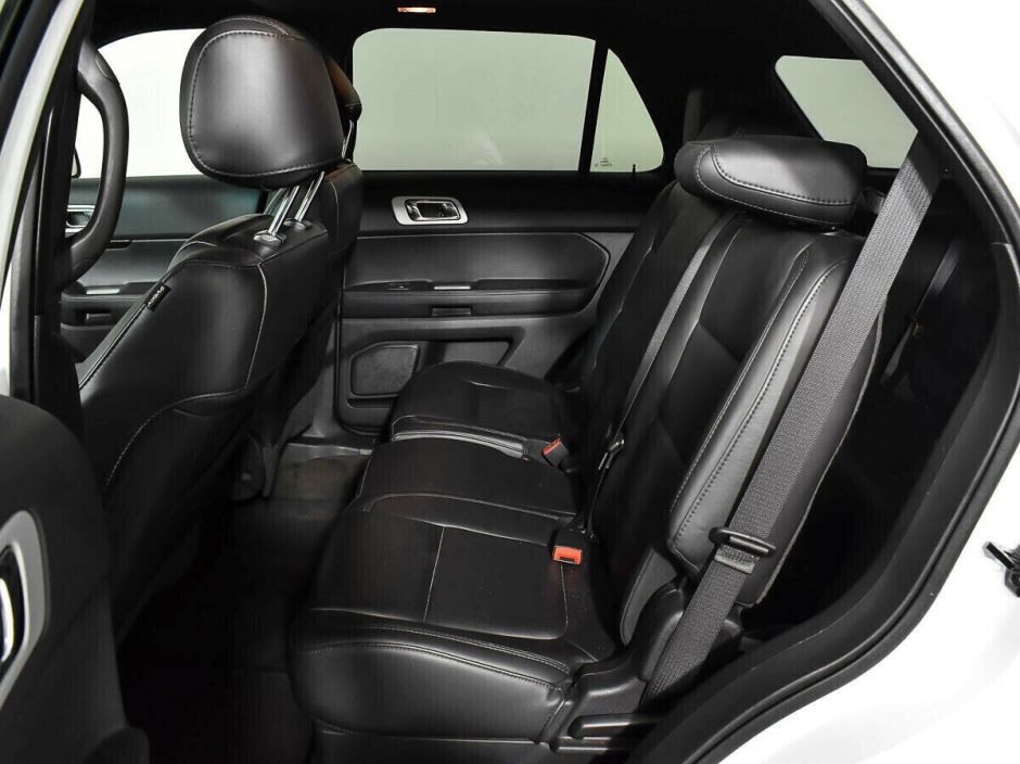 Ford Explorer, 3.5 л, АТ, 2015 фото 16