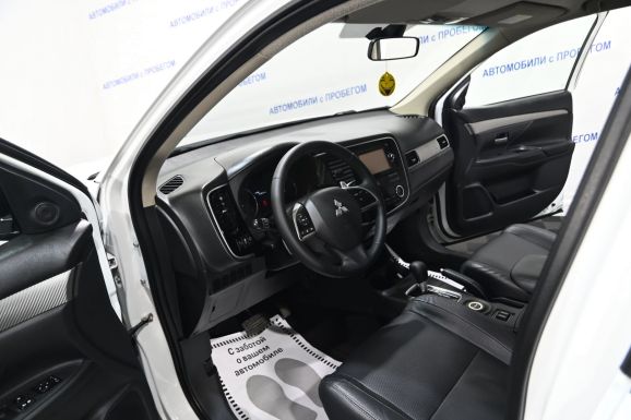 Mitsubishi Outlander, 2.4 л, Вариатор, 2014 фото 7